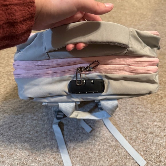 LOVEVOOK Travel Backpack, 40L Extra Large Backpack, Carry on Backpack 17 Inch - Picture 4 of 13